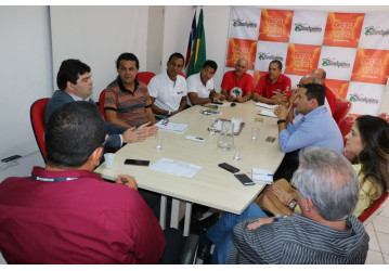 Sindipetro Bahia estimula criação de sindicato patronal das empresas de petróleo para organizar o setor e proteger os trabalhadores