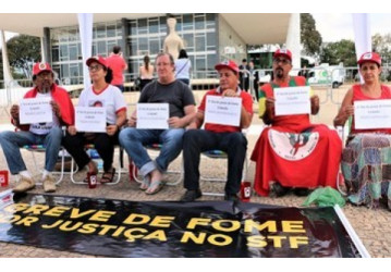 Grupo completa uma semana em greve de fome 'contra a volta da fome'