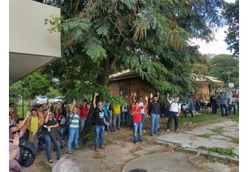 Rlam - Petroleiros da Bahia seguem aprovando greve por tempo indeterminado
