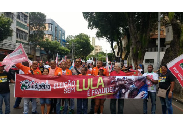 Manifestação em Salvador denuncia que eleição sem Lula é fraude