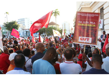 Júri Popular realizado pelos movimentos sociais inocenta Lula