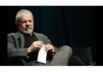 TRF4 mantém condenação de Lula; defesa irá recorrer