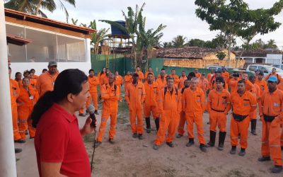 Diretores do Sindipetro se reúnem com trabalhadores da WS, em Cardeal da Silva