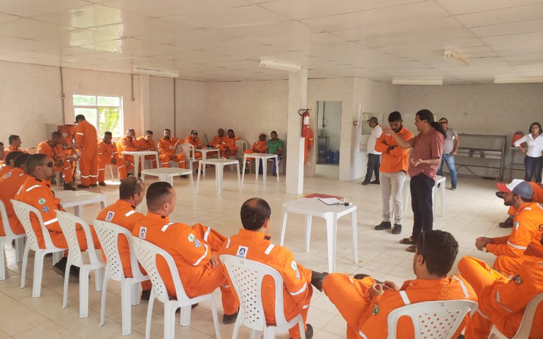 Trabalhadores do contrato de manutenção da Perbras paralisam hoje (21) as atividades no Campo de Araçás (BA)