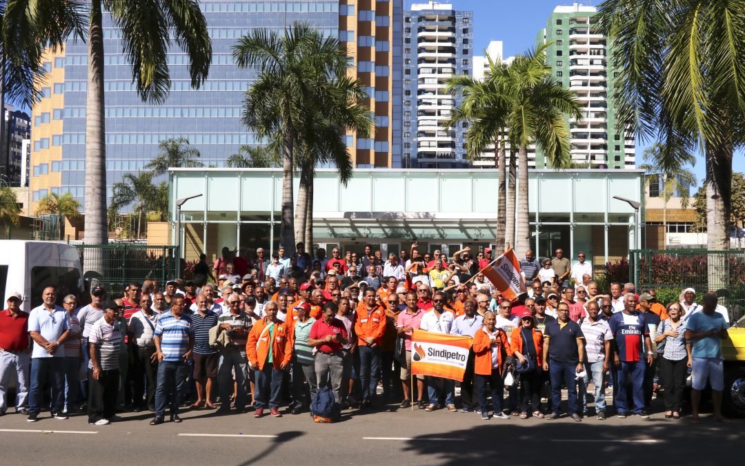 Greve se fortalece e aposentados mandam recado para Petrobrás: “não somos traidores e nem pelegos”