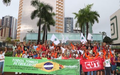 Em ato no Torre Pituba, em Salvador, categoria petroleira e lideranças políticas, sindicais e sociais reafirmam força da greve que já dura 19 dias