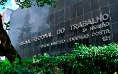 Tribunal confirma liminar que proíbe retirada dos adicionais de turno dos trabalhadores da Petrobrás na Bahia