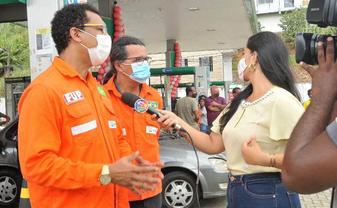 Ações de venda de gás de cozinha e gasolina a preço justo do Sindipetro beneficiaram centenas de baianos