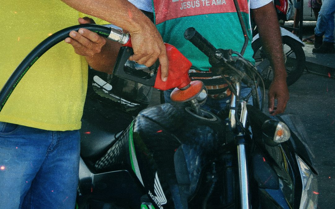 Ação do Sindipetro Bahia de venda de gasolina a preço justo chega à cidade de Candeias, nesta sexta (16)