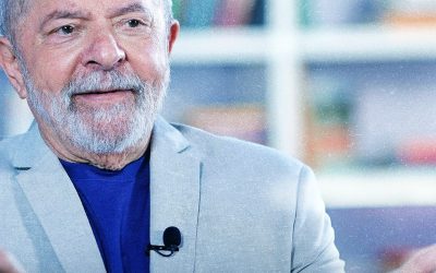 Lula volta a criticar preço dos combustíveis: “Esse país não pode continuar assim