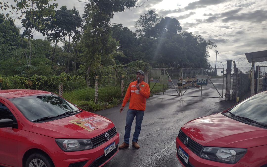 Petroleiros baianos protestam contra venda da Unidade de Candeias da Petrobrás para a 3R Petroleum