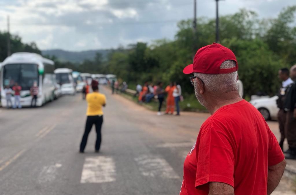 Para marcar os 69 anos da Petrobrás, petroleiros da Bahia participam de ato contra o desmonte da estatal