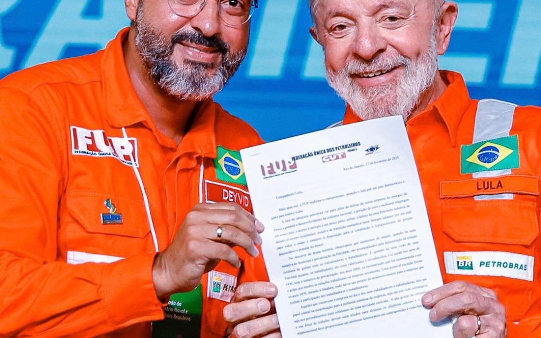 FUP entrega carta ao presidente Lula em evento em Angra dos Reis (RJ)