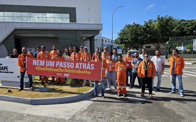 Trabalhadores protestam contra extinção do teletrabalho no Terminal de Madre de Deus